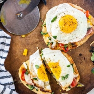 Breakfast Naan Pizzas