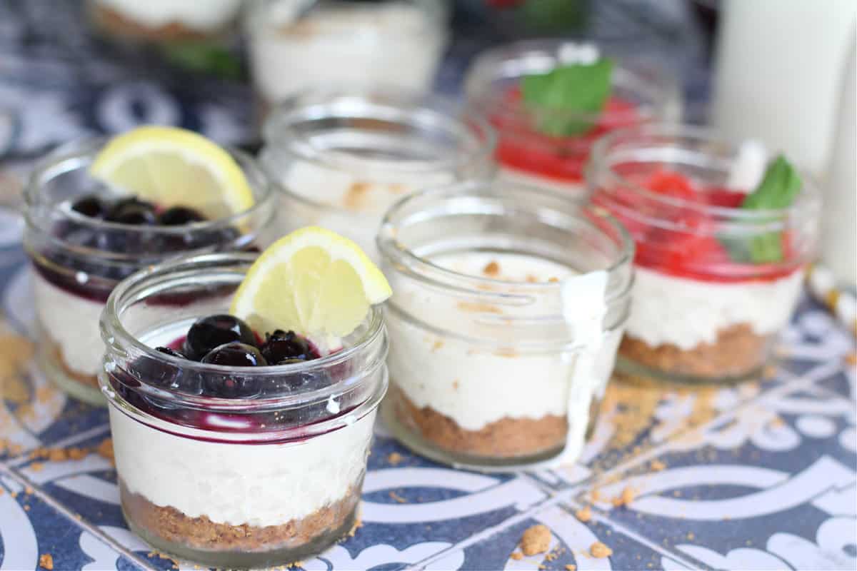 Healthy No Bake Cheesecake in mason jars